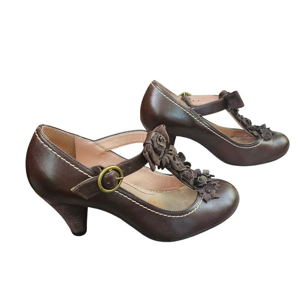 Anthropologie Brown Leather Floral T-Strap Mary Jane Heels Brazil Sz 38 Coquette - Picture 8 of 12